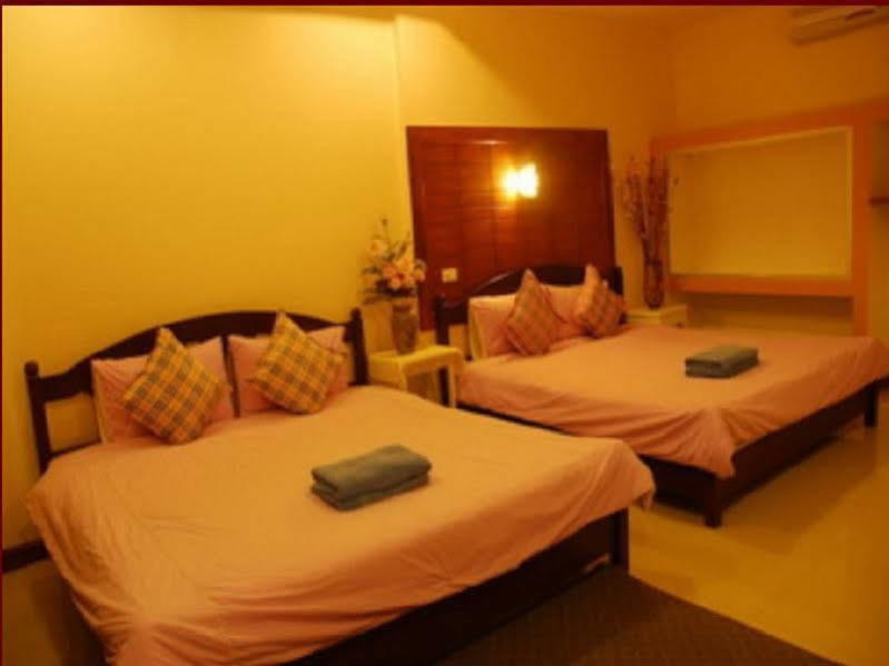 Hotel Baan Im Em Pattaya Zewnętrze zdjęcie