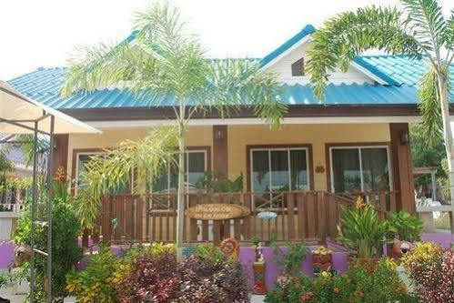 Hotel Baan Im Em Pattaya Zewnętrze zdjęcie